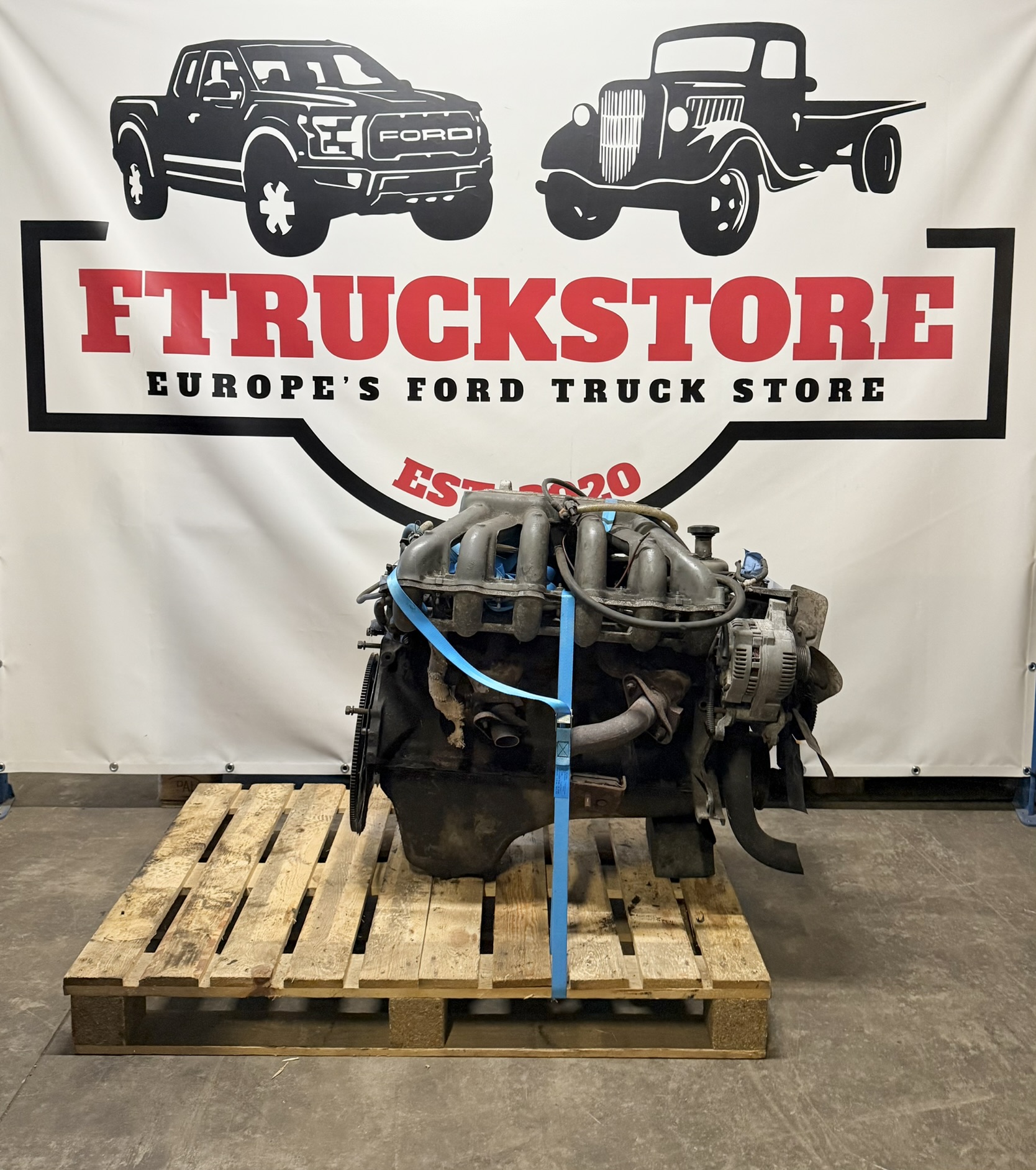 300 C.U.I. Inline Six EFI 1995