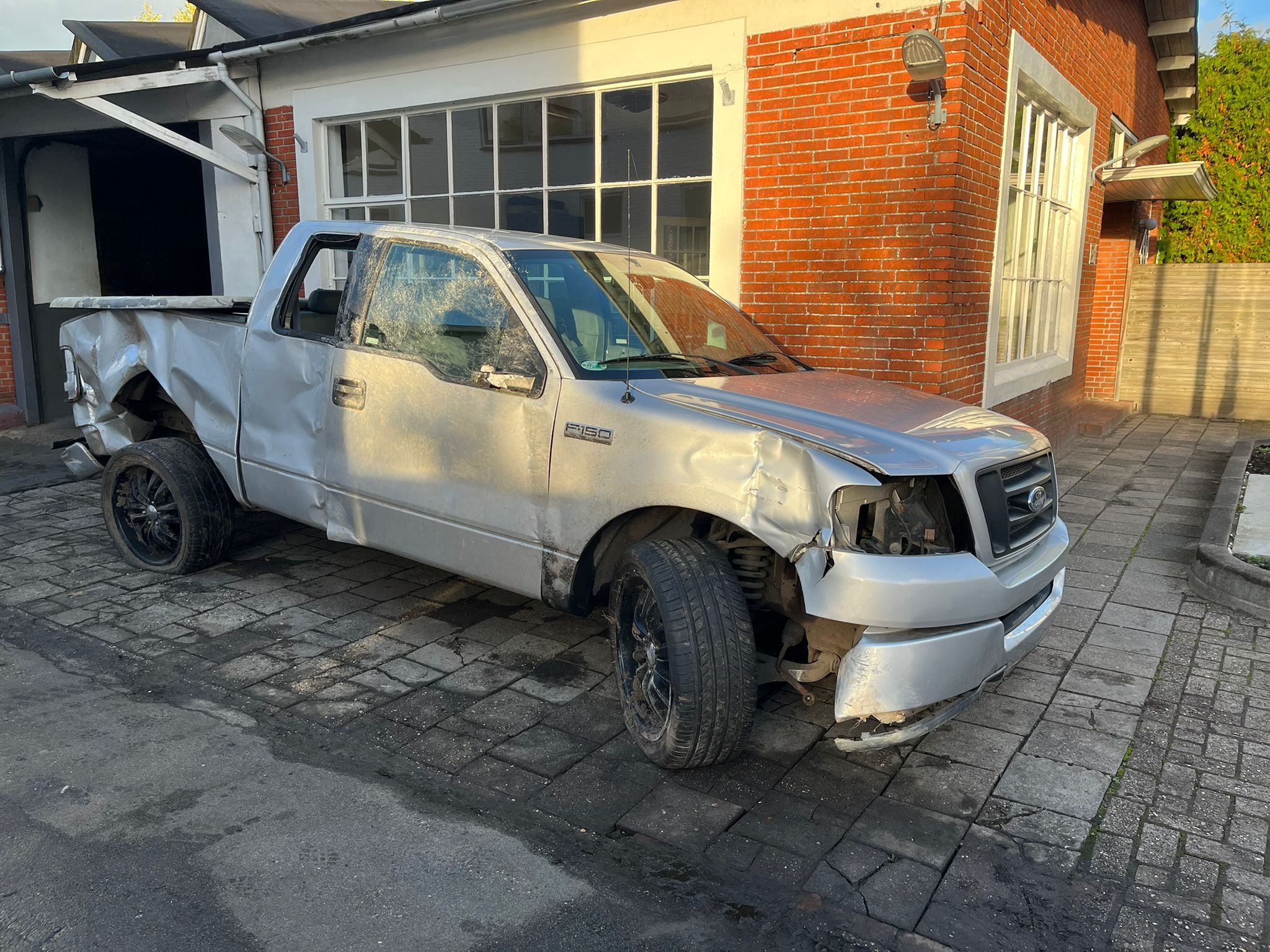 Ford F150 4.6 V8 Automatic 2wd 2005 FOR PARTS