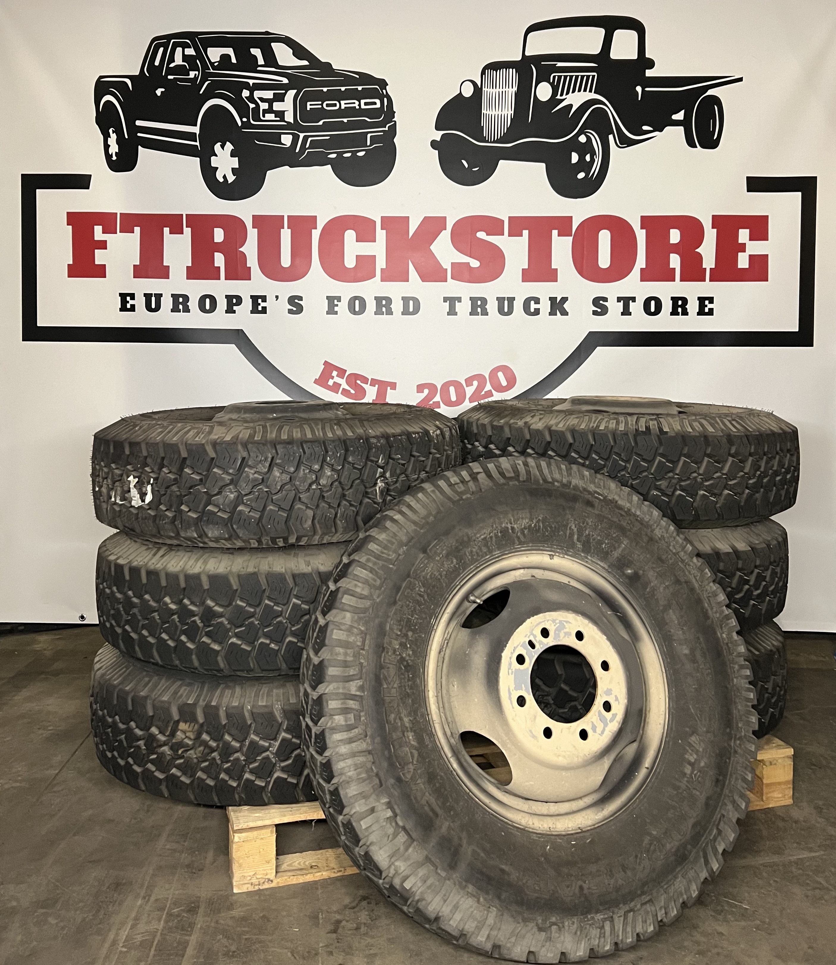 F250/350 DUALLY 8-lug, Wheel Set 16Inch