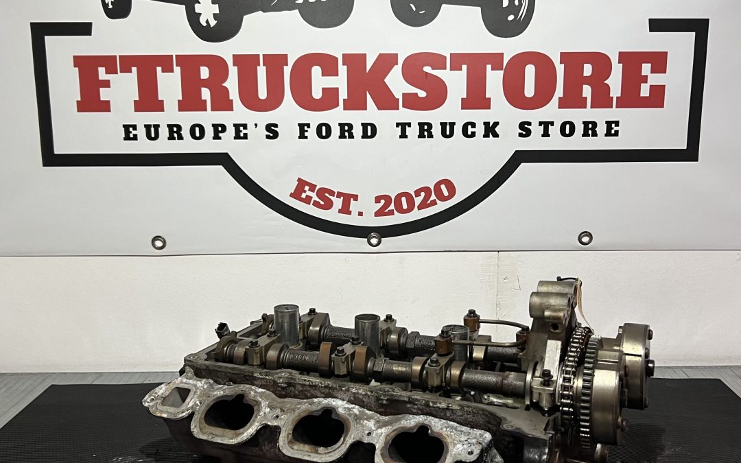 3.7 V6 Cylinderhead Right