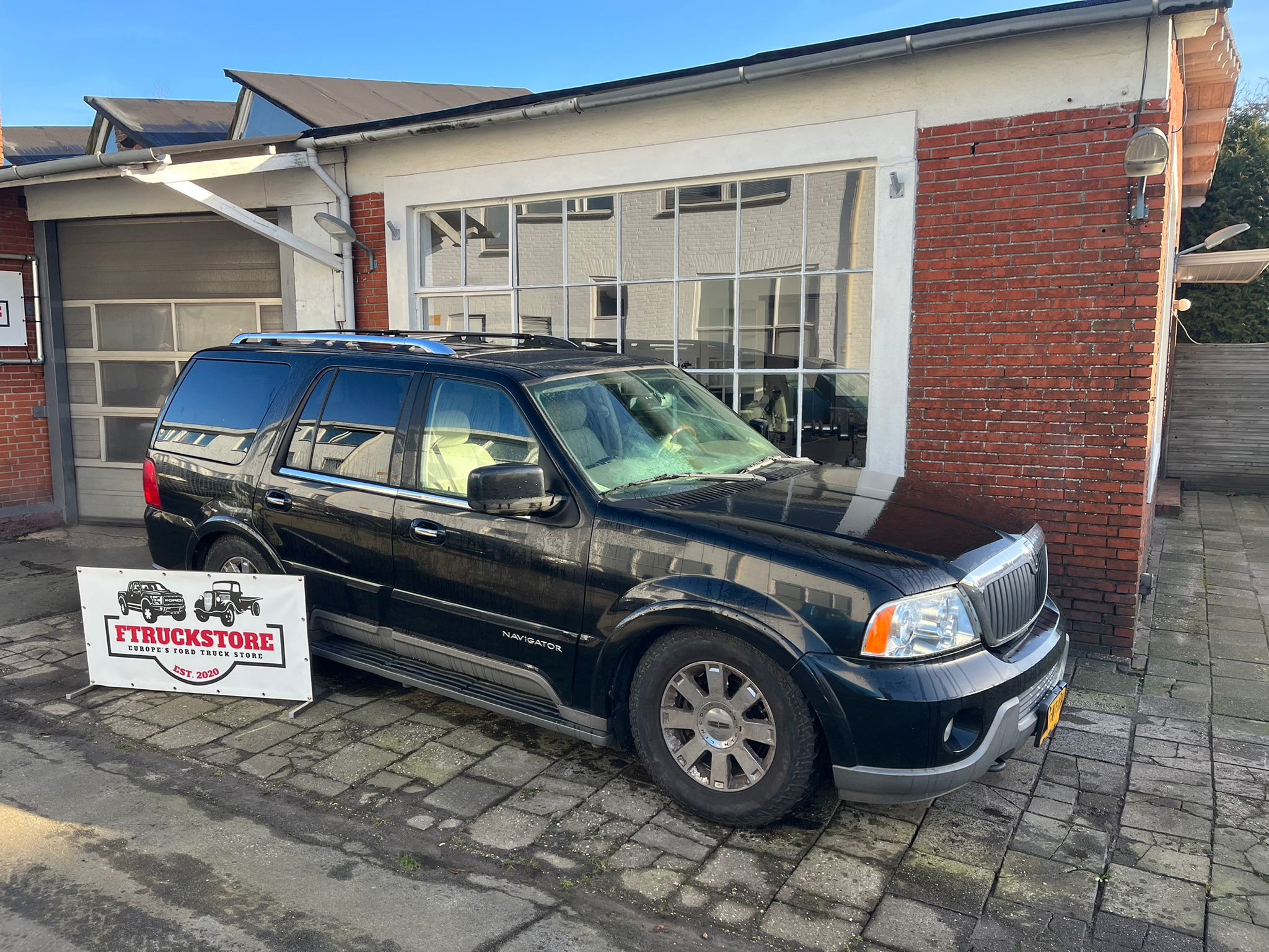 Lincoln Navigator 5.4 3valve Automatic 4wd 2006 FOR PARTS
