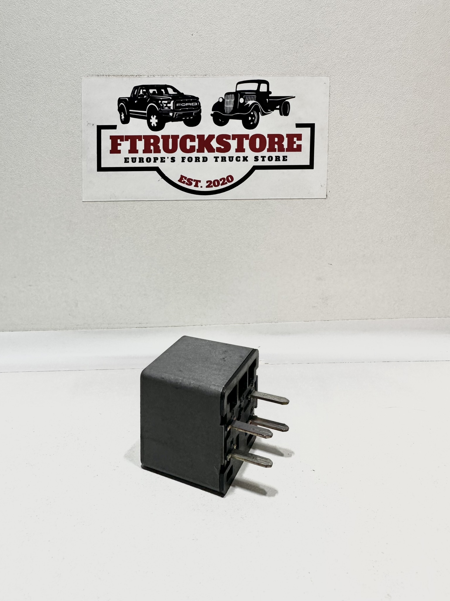 Multi use Relay 3F2T-14B192-CA