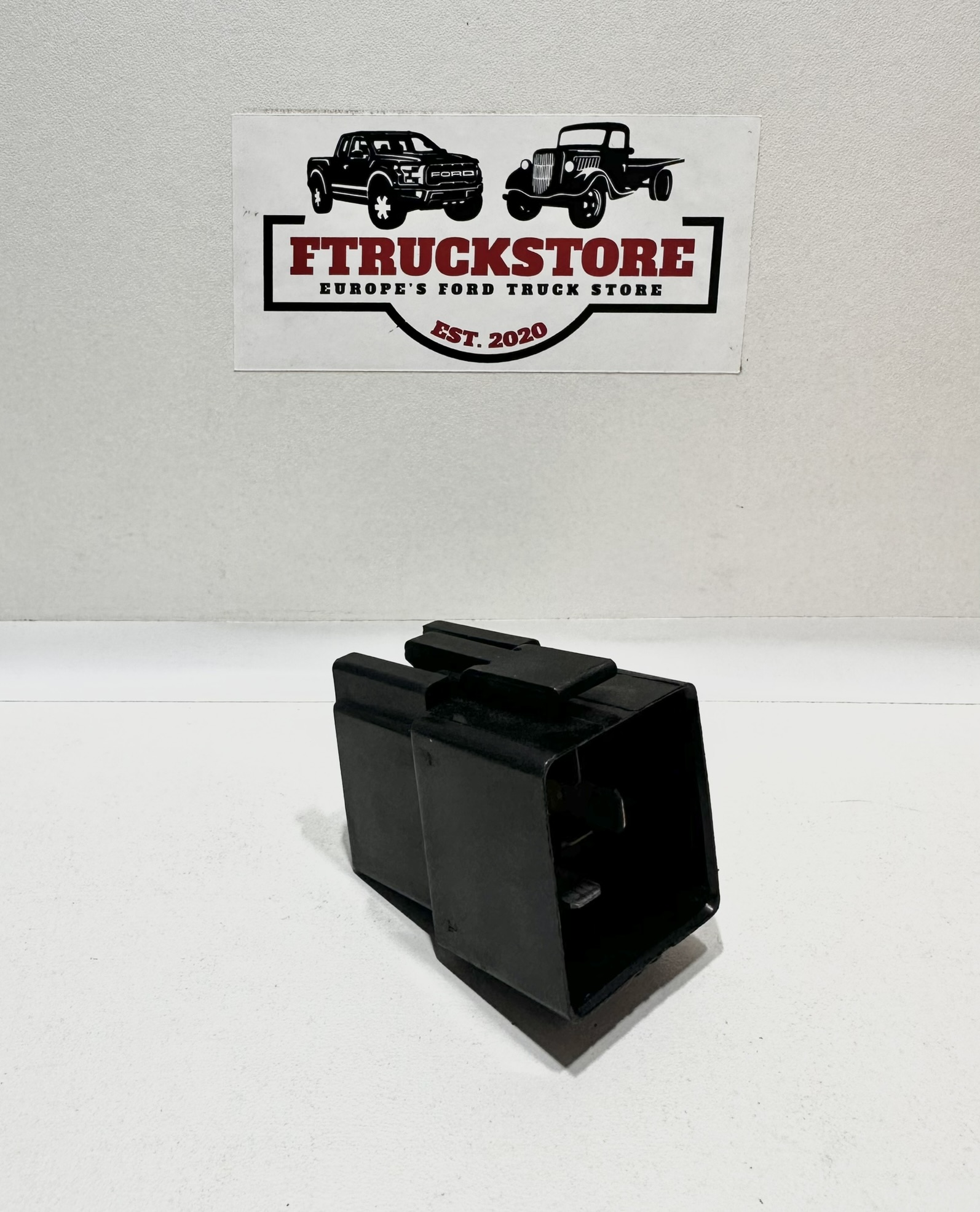 Fuel pump Relay F0AB-14B194-DC