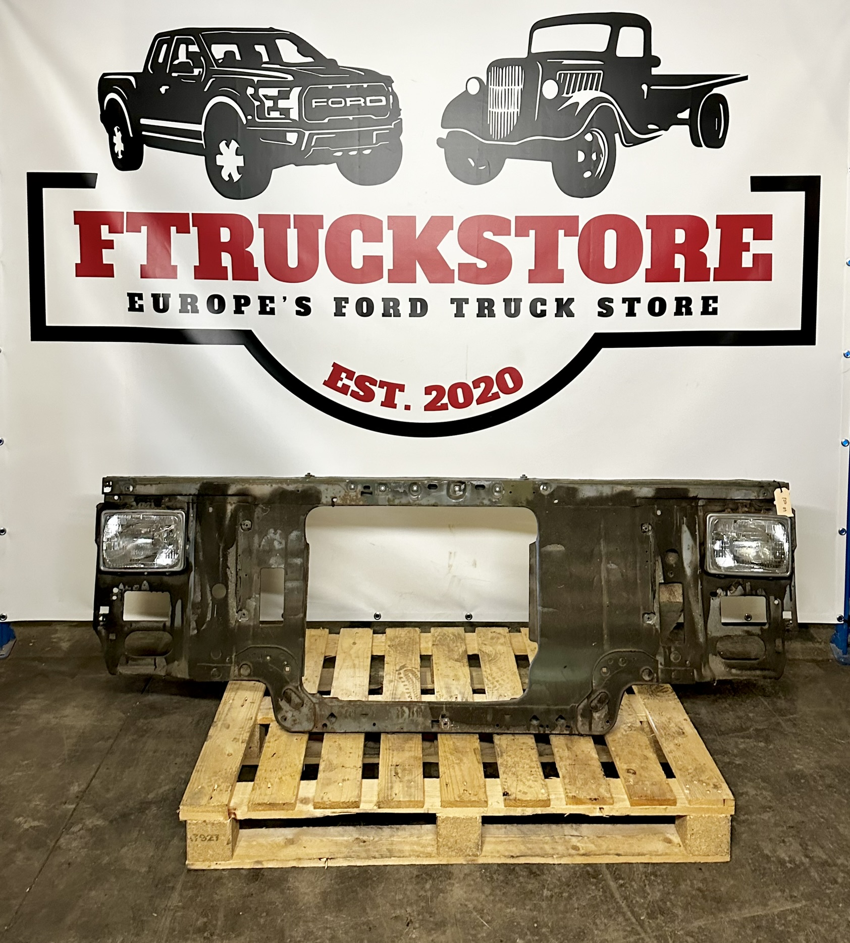 F.Serie 1980/1985 Radiator Support