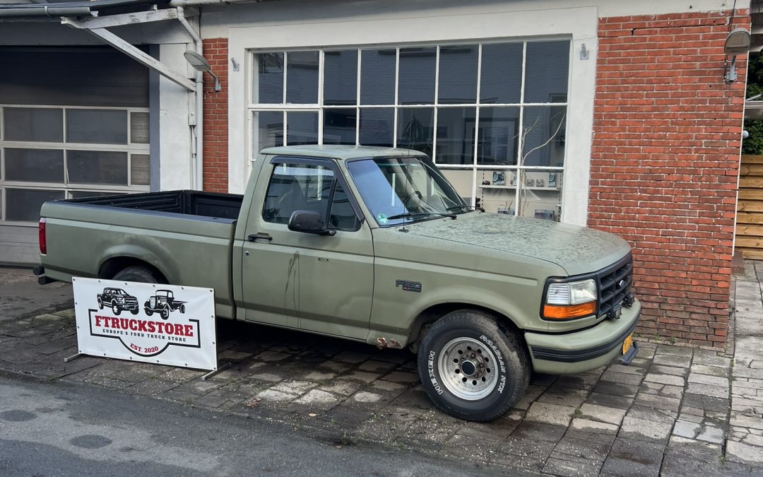 F150 Lightning 5.8 EFI Automatic 2WD 1994 FOR PARTS