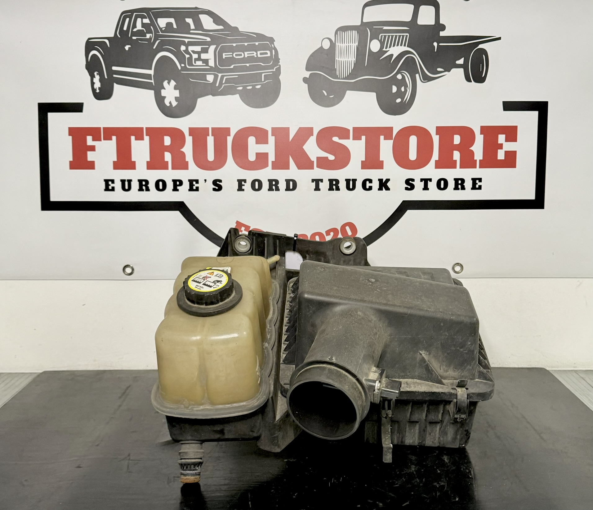 Ford Expedition 5.4 3V 2007 Air Filter Box