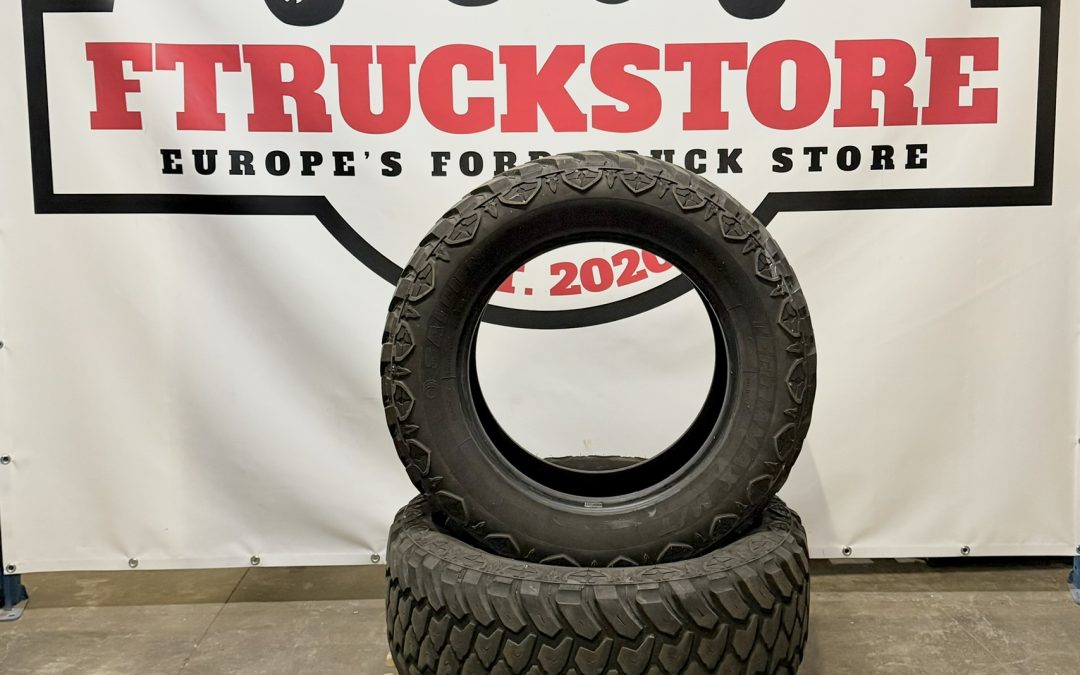 35×12.50×20 Tire Set