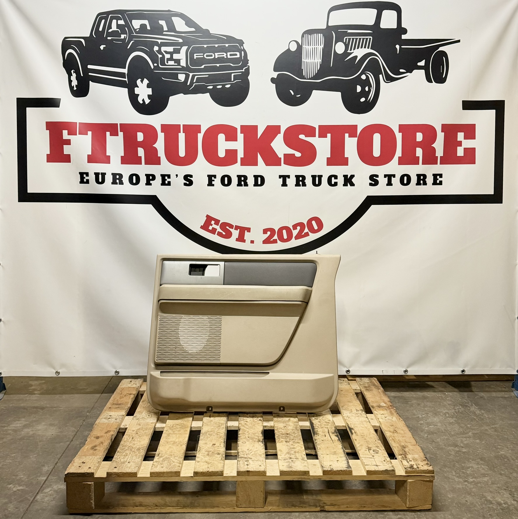 Ford Expedition 2007 R.R Door Panel