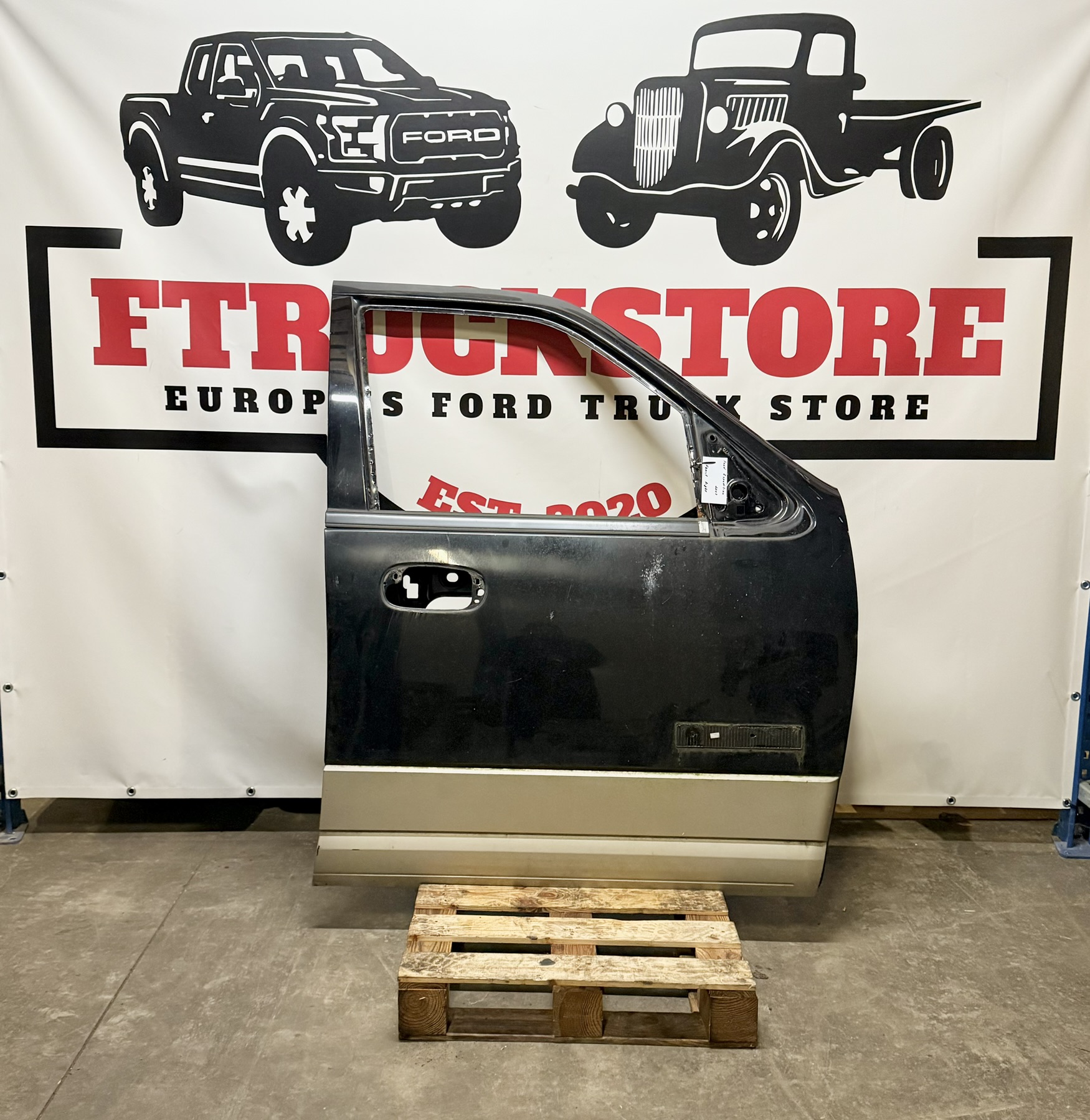 Ford Expedition 2007/2014 Front Right