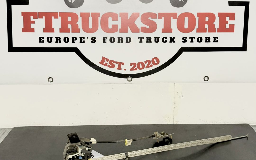 F250 CrewCab 2010 R.L Door Latch