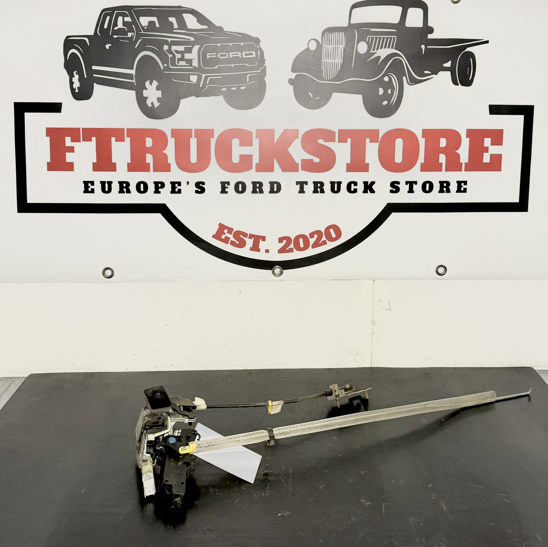 F250 CrewCab 2010 R.L Door Latch