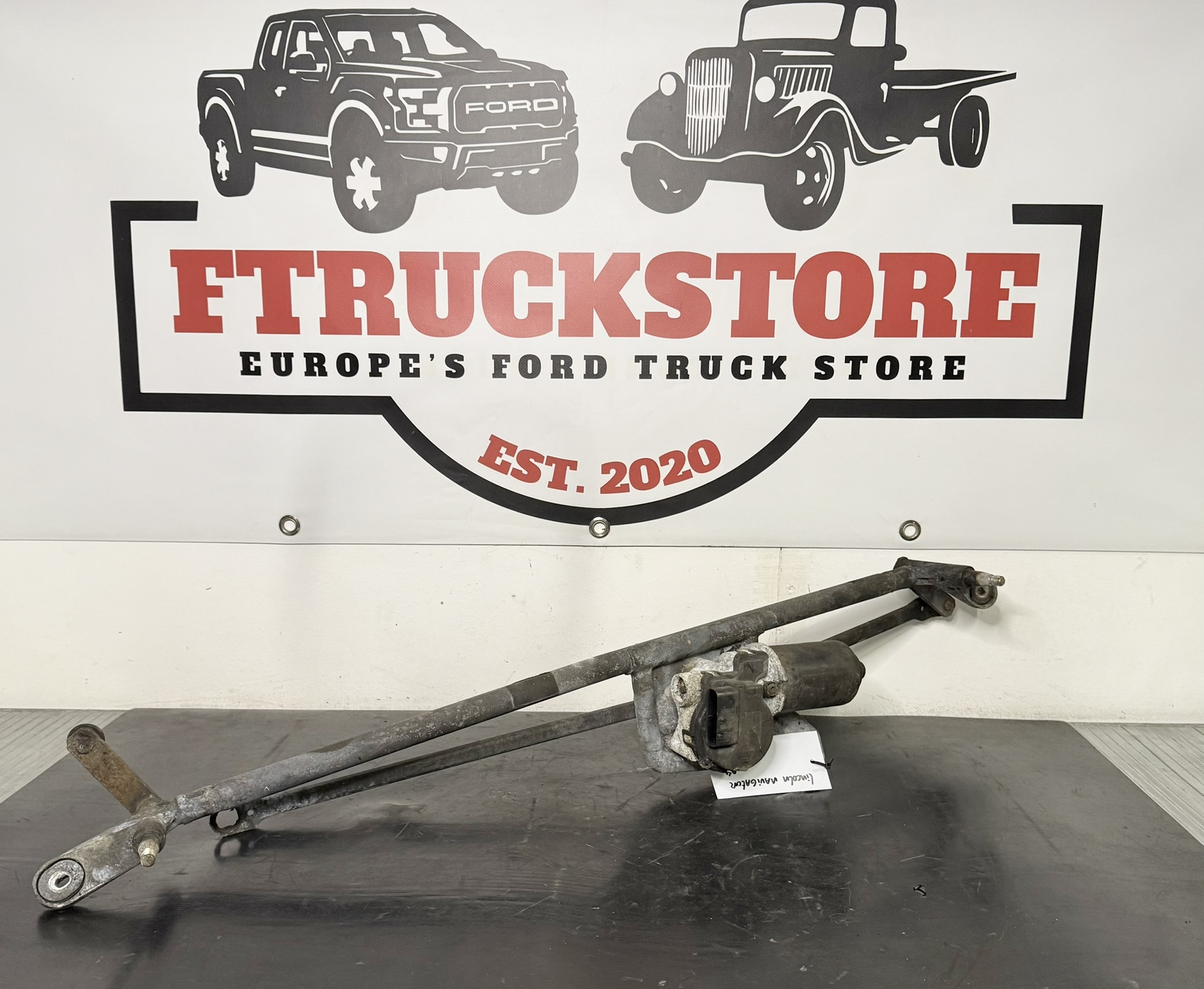 Lincoln Navigator 2003/2006  Wiper Motor