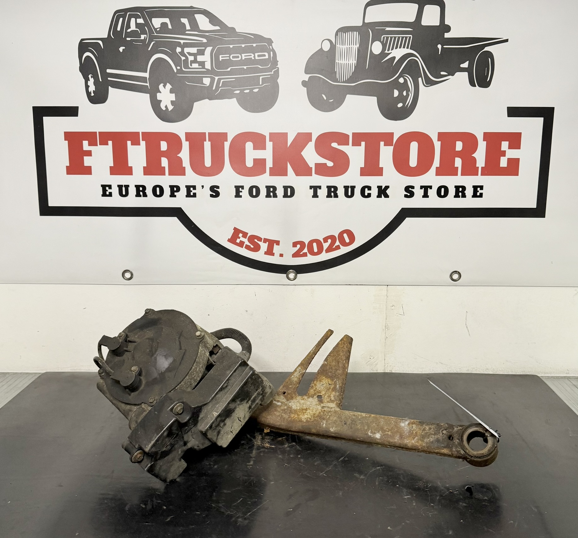 Lincoln Navigator 2003/2006 with motor Slide Arm