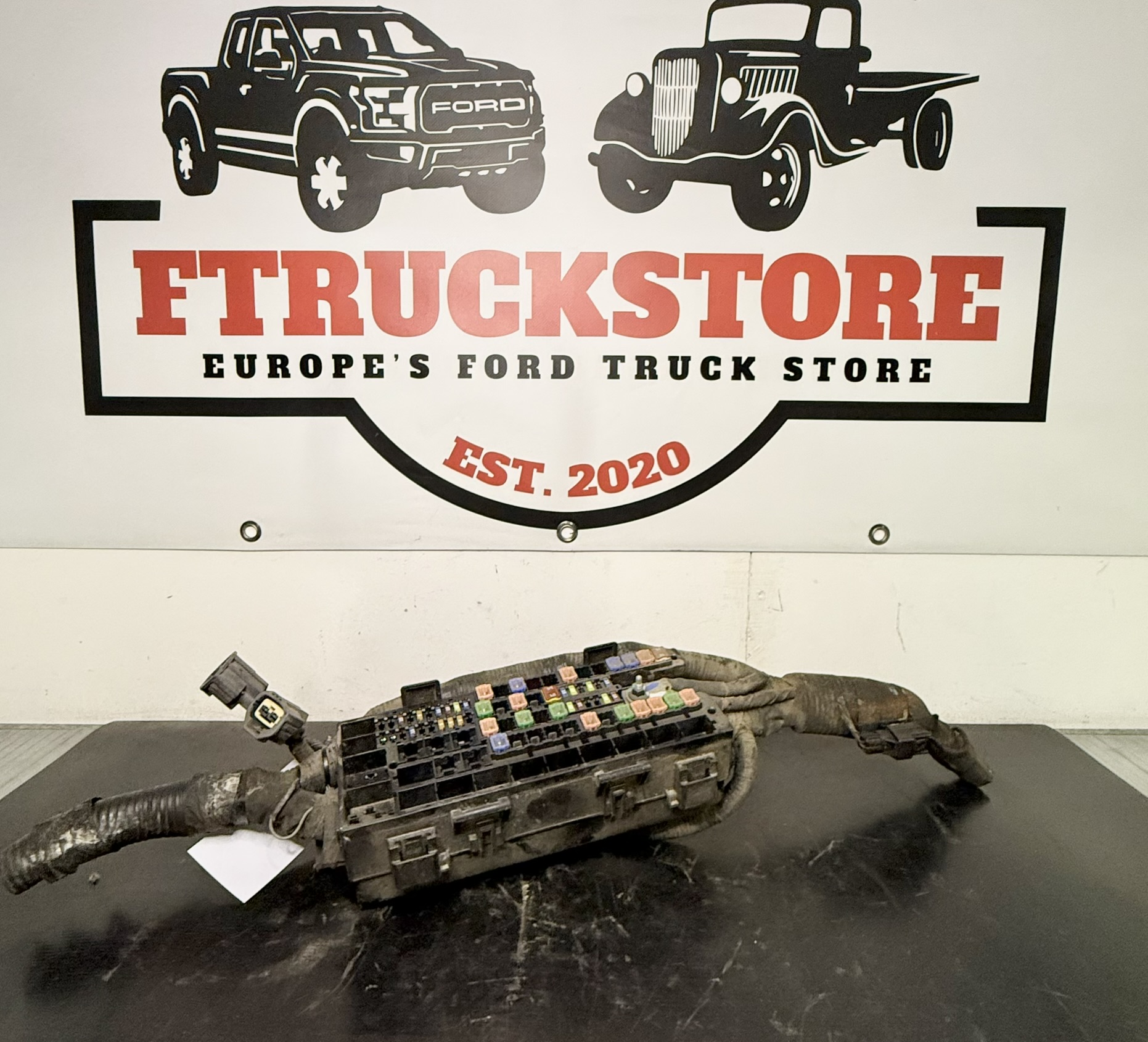 F150 2010 5.0 V8 Front Fuse Box