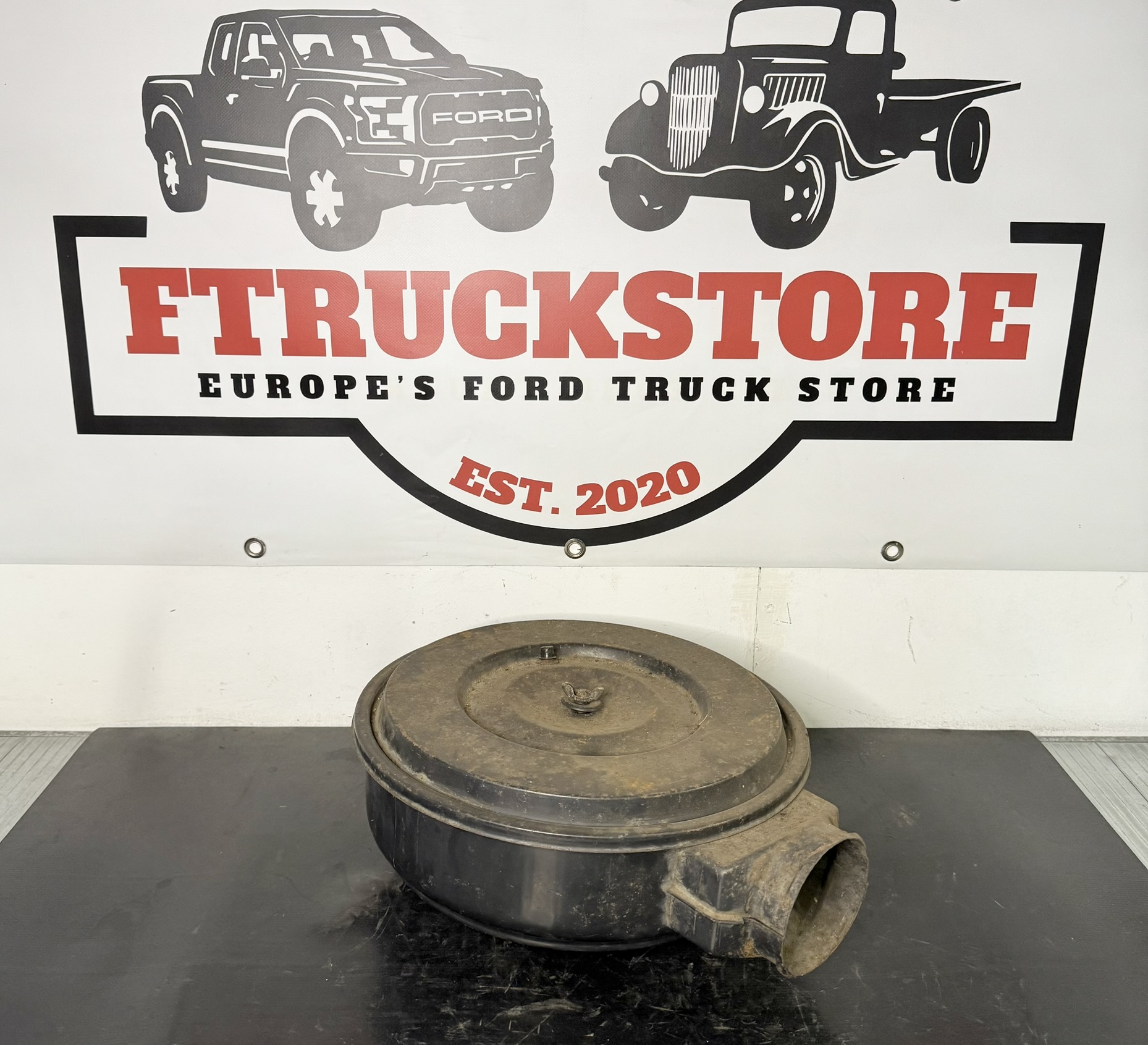 7.3 Navistar 1987/1994 Air Filter Box