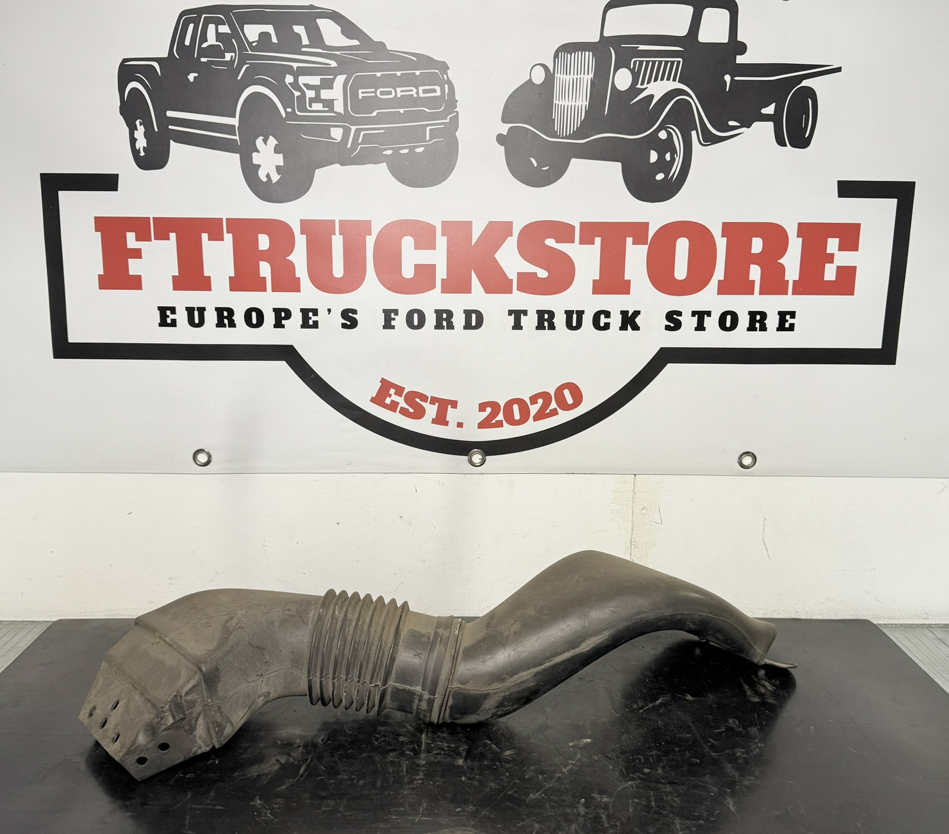 F.Serie 5.0/5.8 1987/1994 Air Filter Box