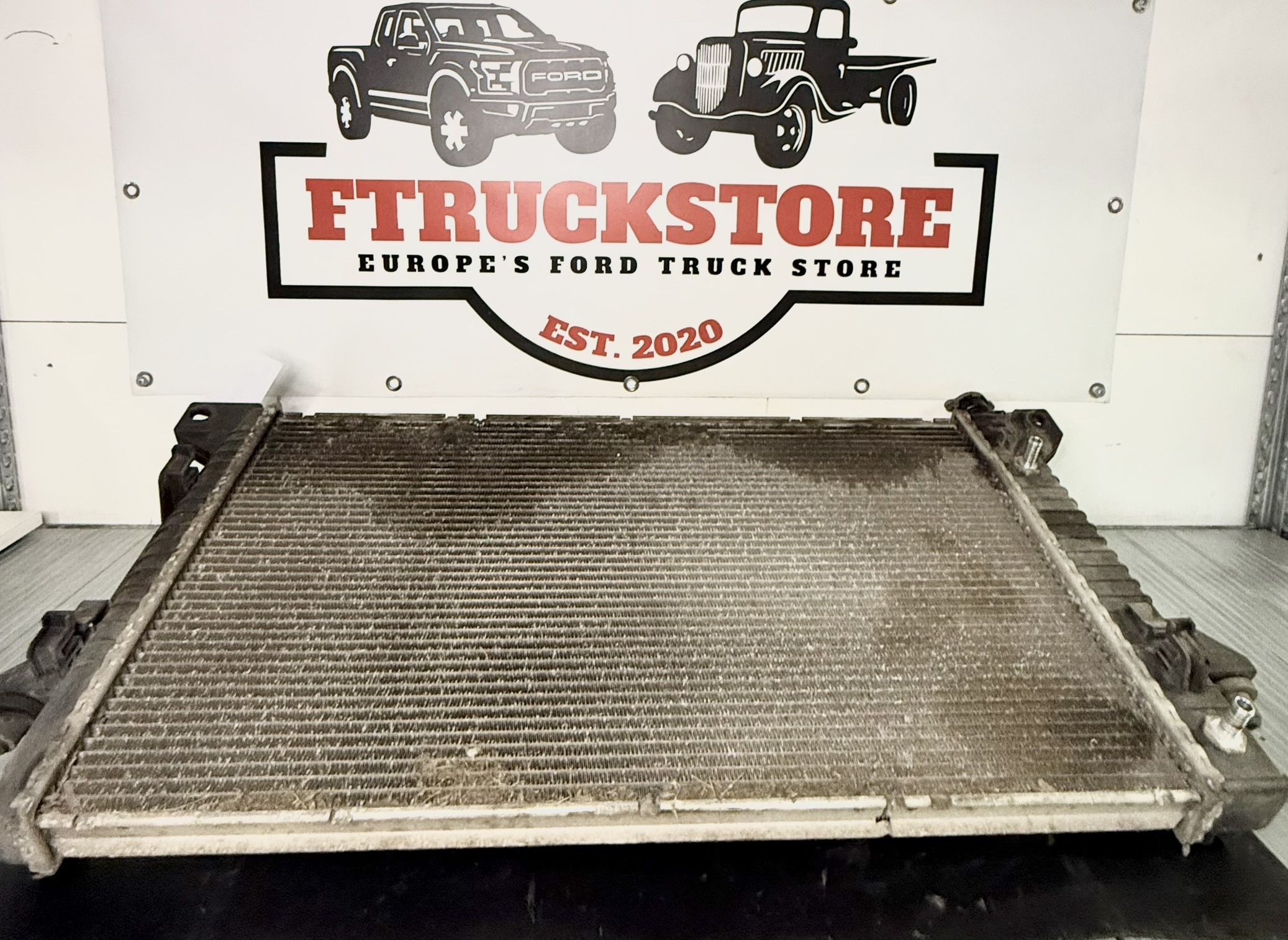 F150 5.0 V8 2011 Radiator