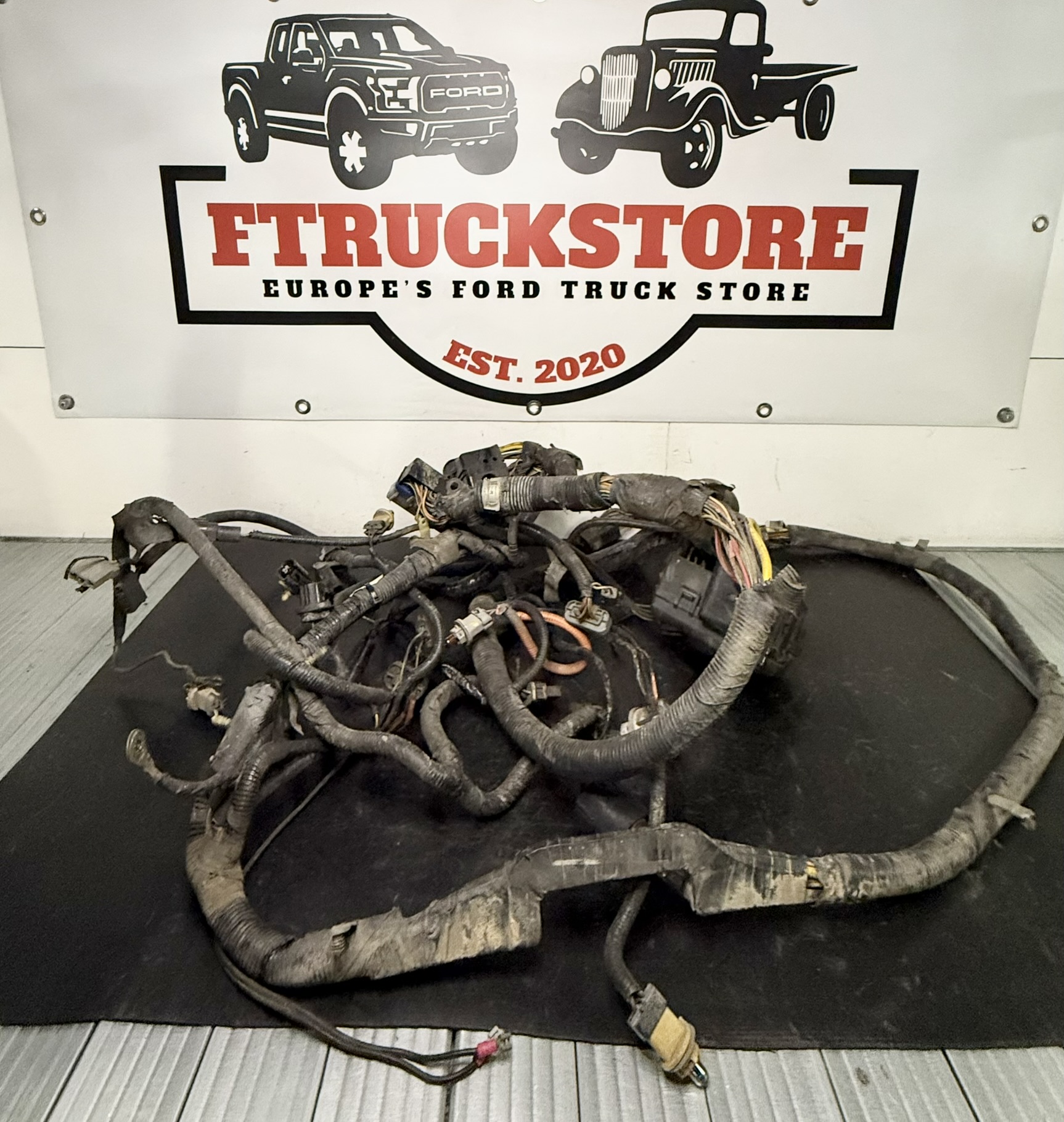 F.Serie 1992/1995 Engine Bay