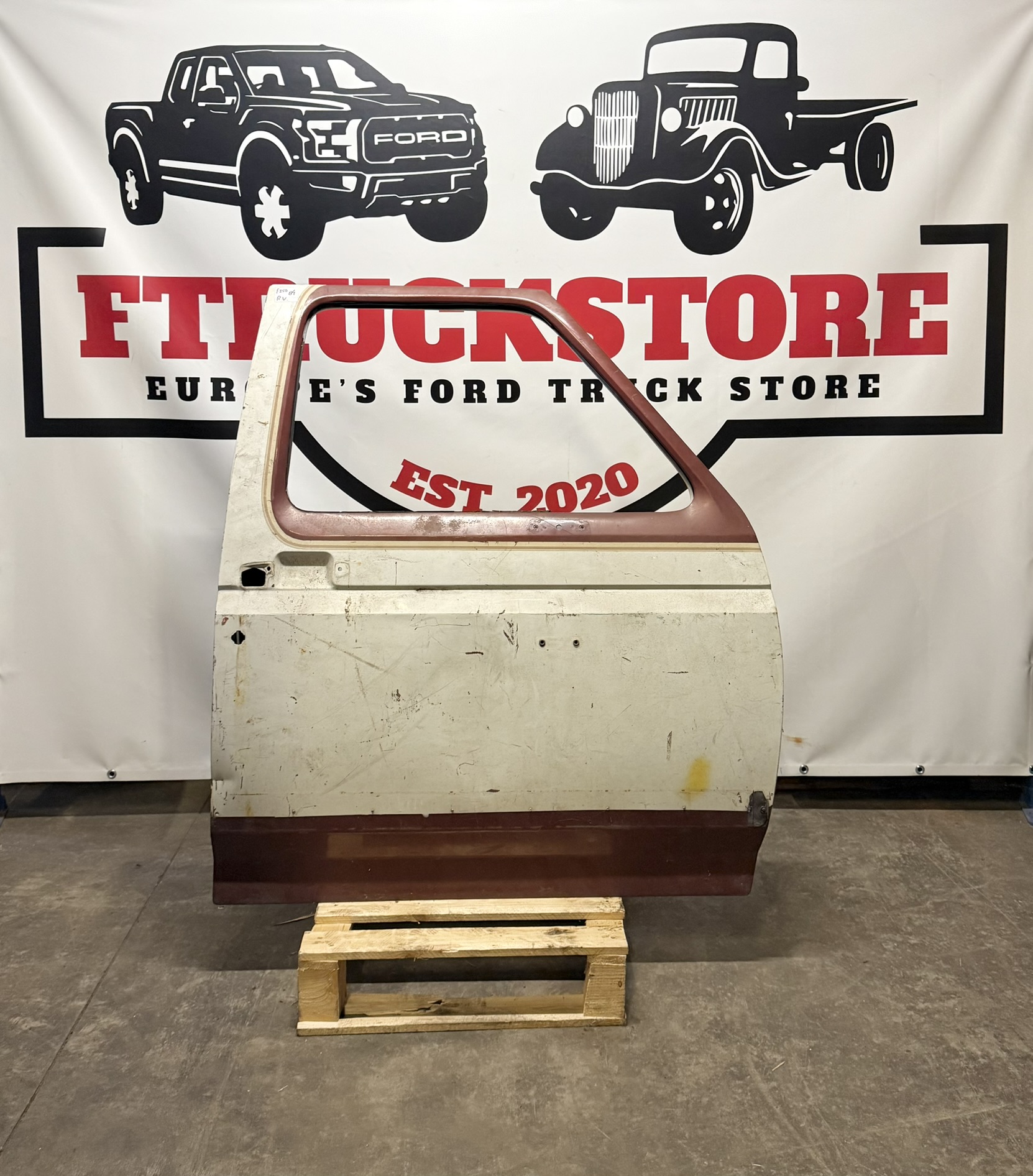 Ford F150 1984 Front Right