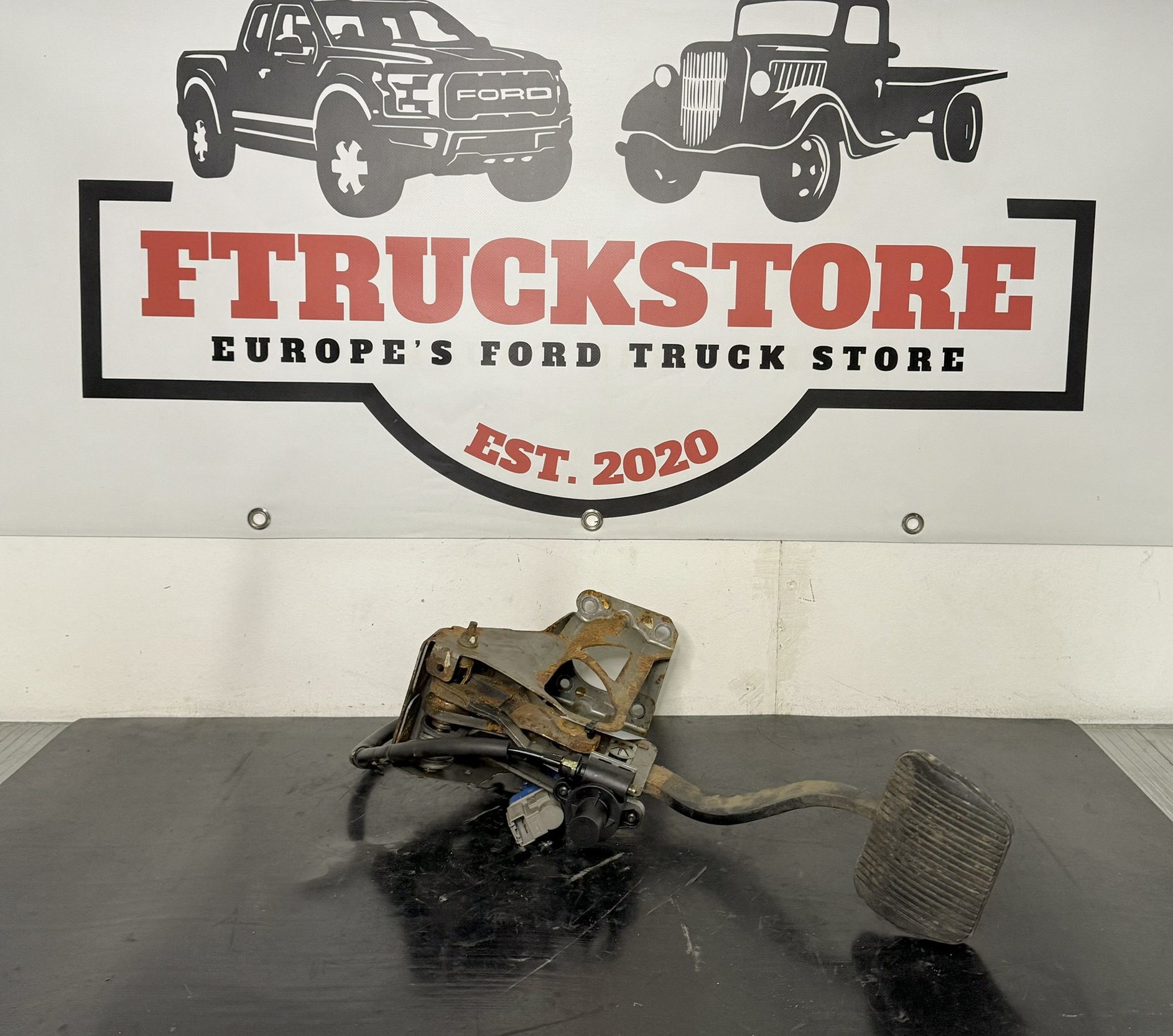 Ford Expedition 2007/2010 Brake Pedal