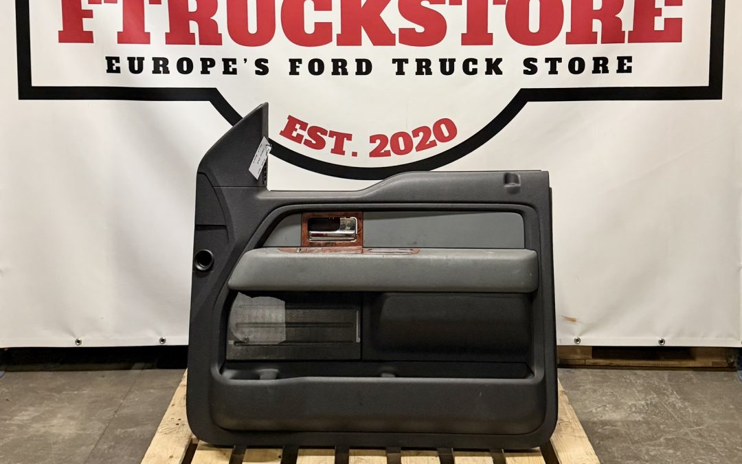 Ford F150 2011 Front Right Door Panel