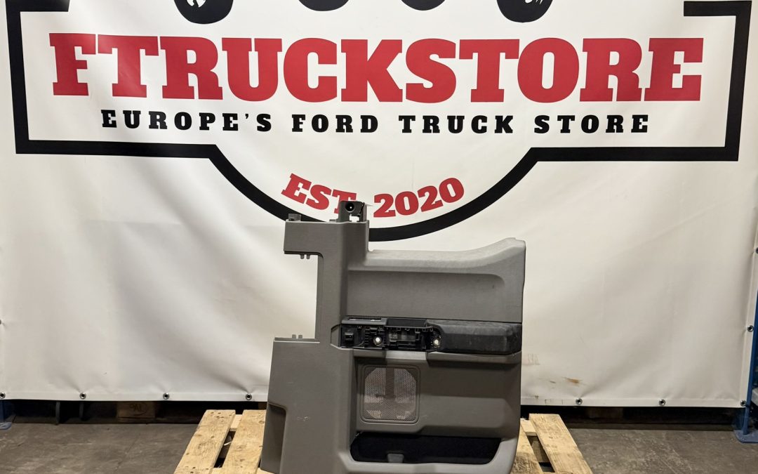 Ford F150 2016 SportCab Rear Right Door Panel