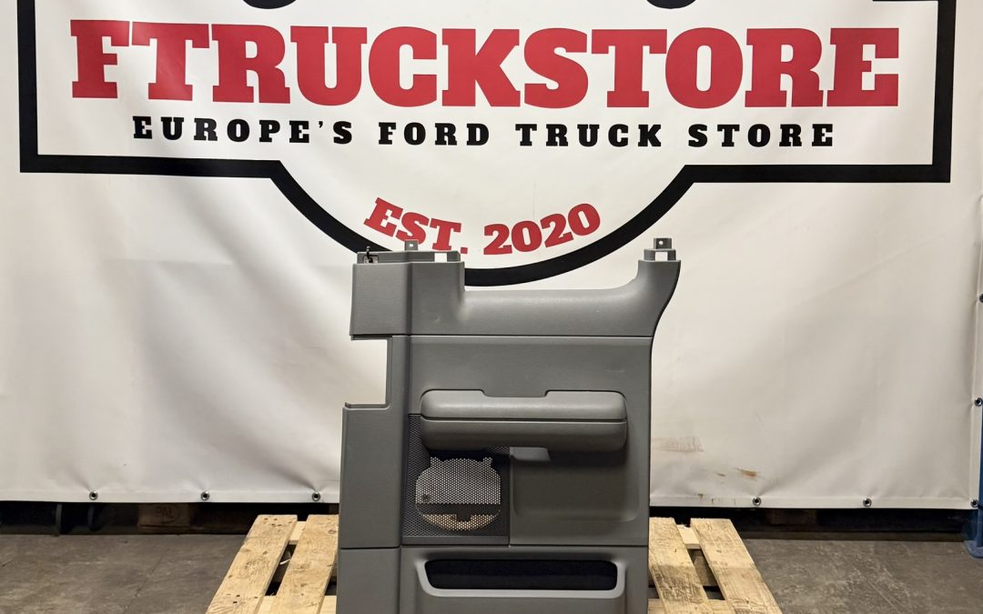 Ford F150 2004/2008 SuperCab 1/2 R.R. Door Panel