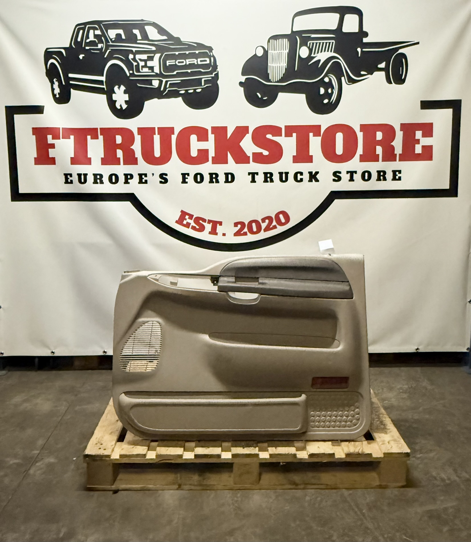 Ford F250 CrewCab 2003/2007 F.R. Door Panel