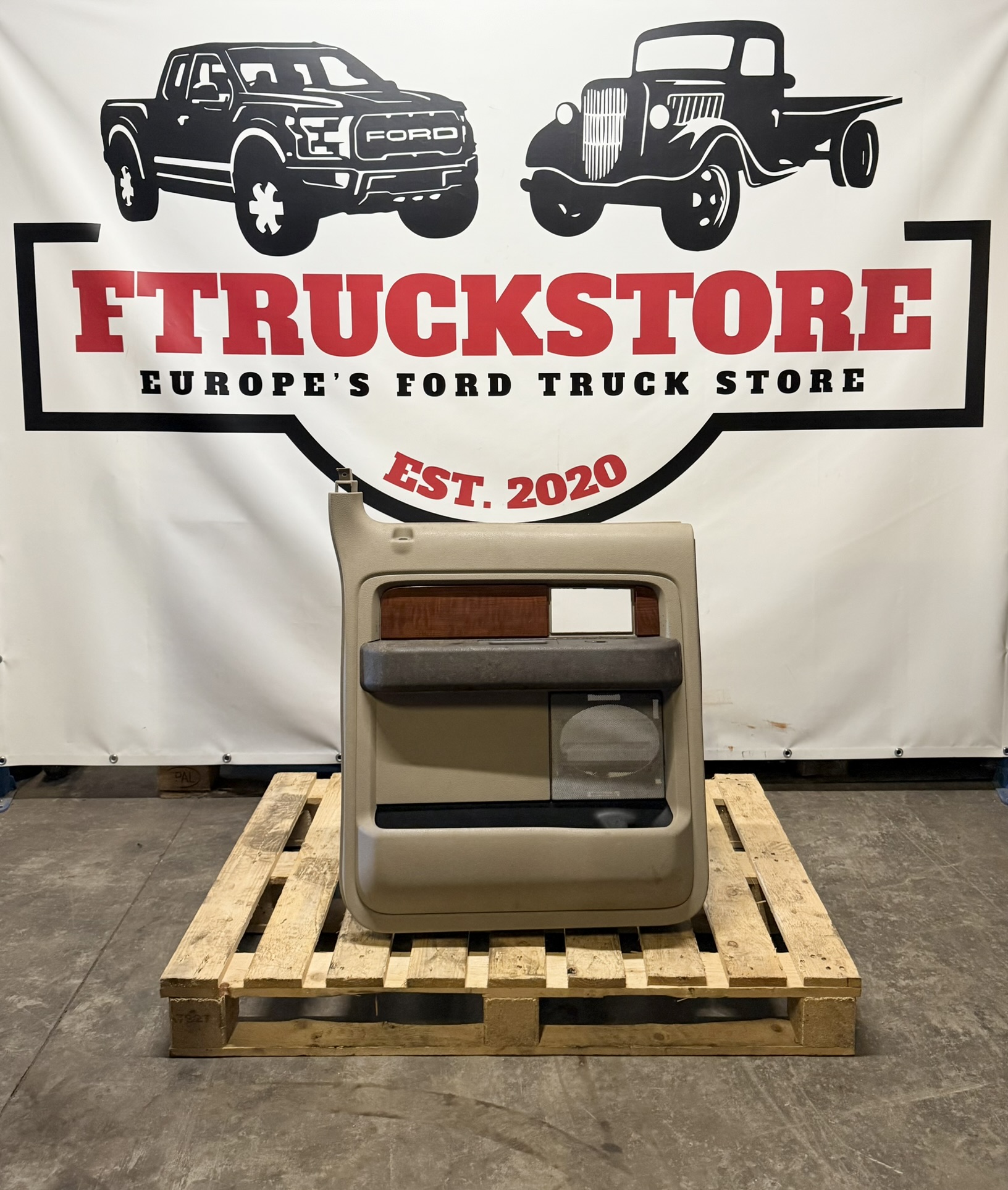 Ford F150 CrewCab 2004/2008 Left Door Panel