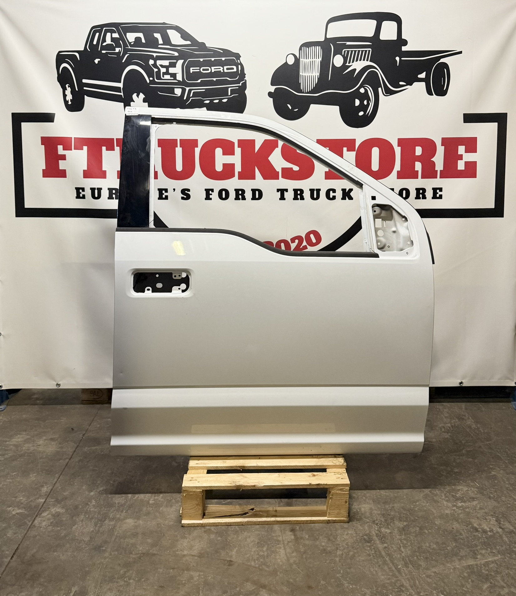 Ford F150 SuperCab 1/2 2016 Front Right