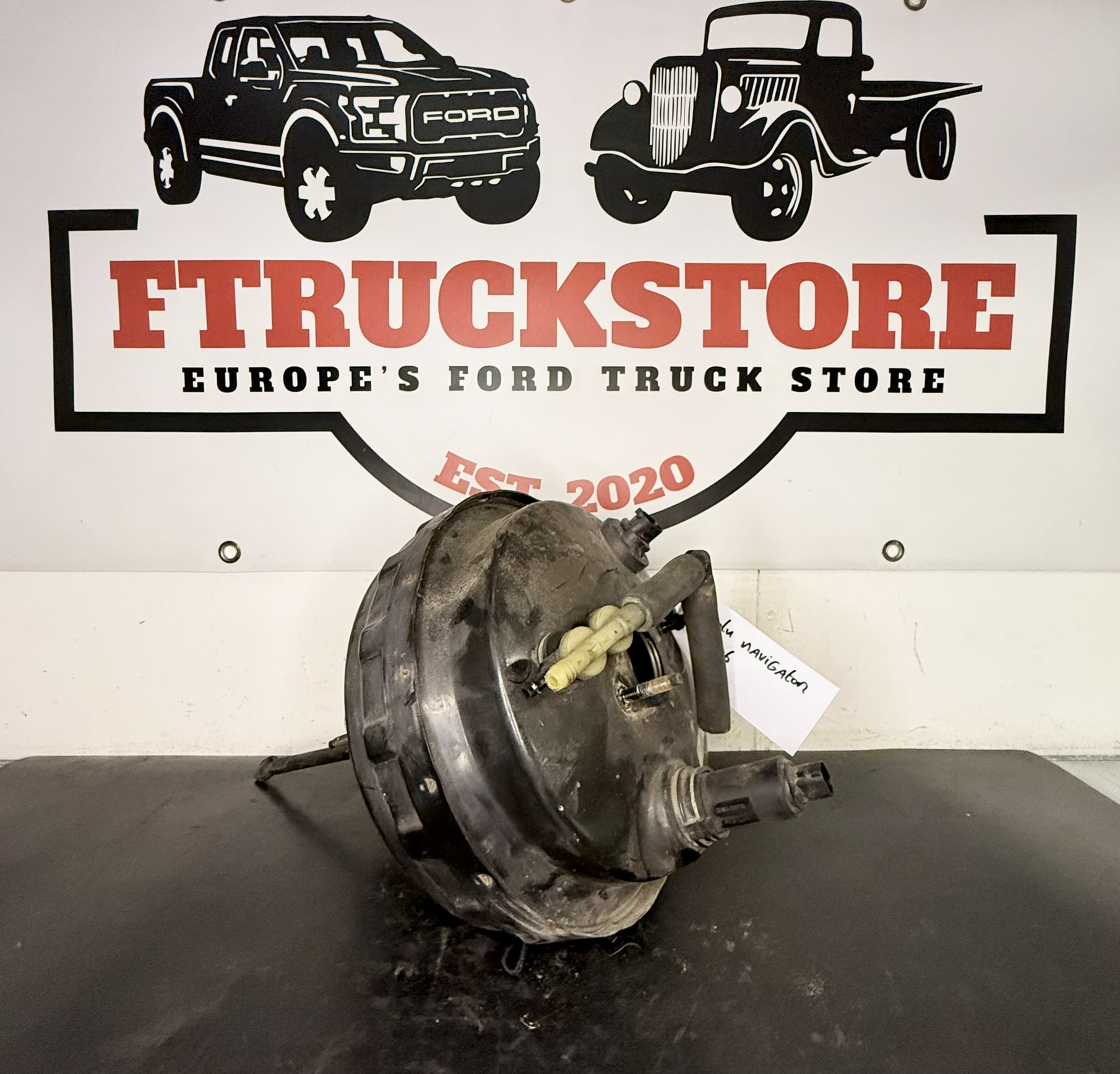 Lincoln Navigator 2003/2006 Power Brake Booster