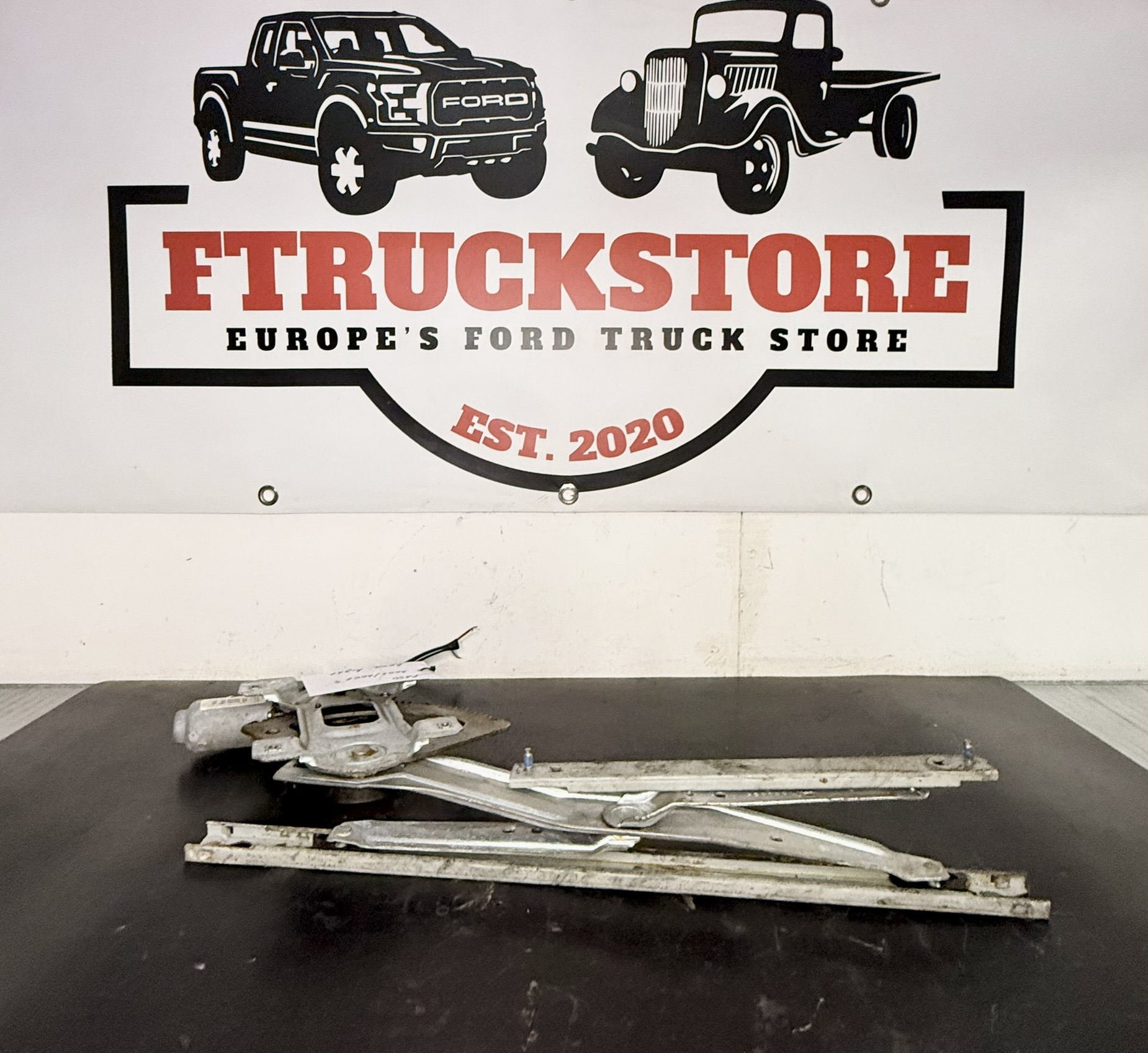 Ford F250 2003/2008 R.R. Window Motor