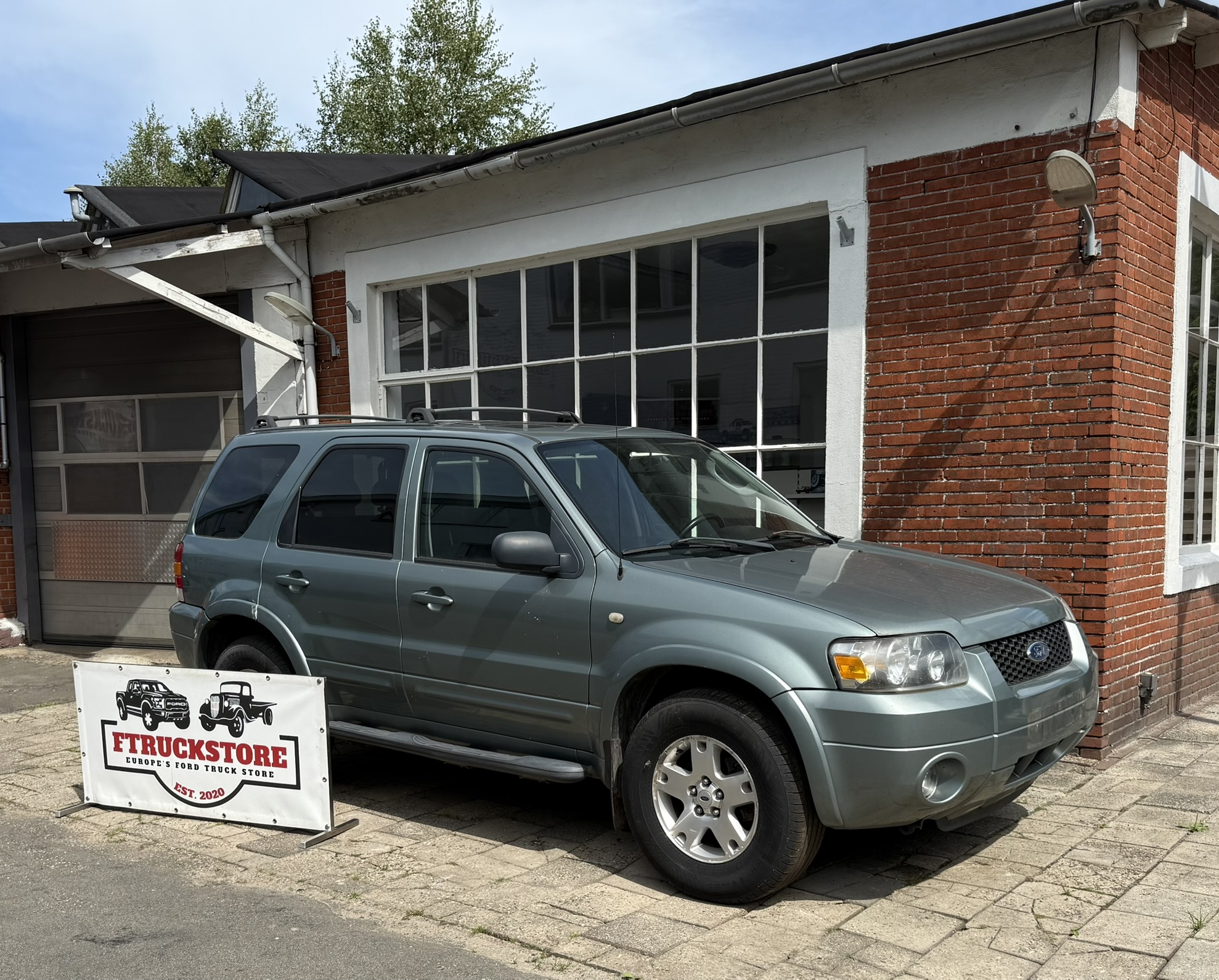 Ford Escape 3.0 V6 Automatic Transmission 4×4 2006 G3 LPG FOR PARTS