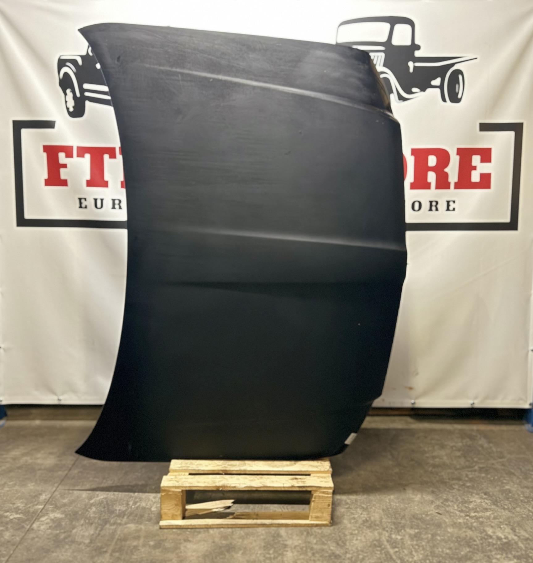 Lincoln Navigator 2003/2006 Hood