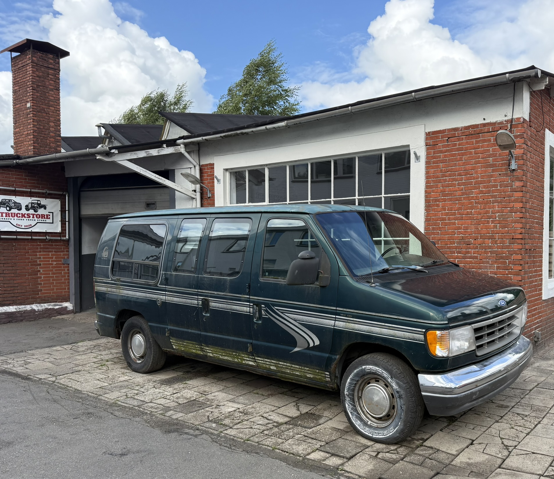 Ford E150 4.9 inline six automatic E4OD FOR PARTS