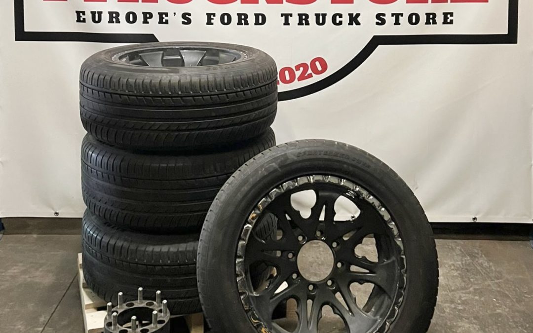 F250/F350 8-lug Wheel Set with spacer 1961/1996 20Inch