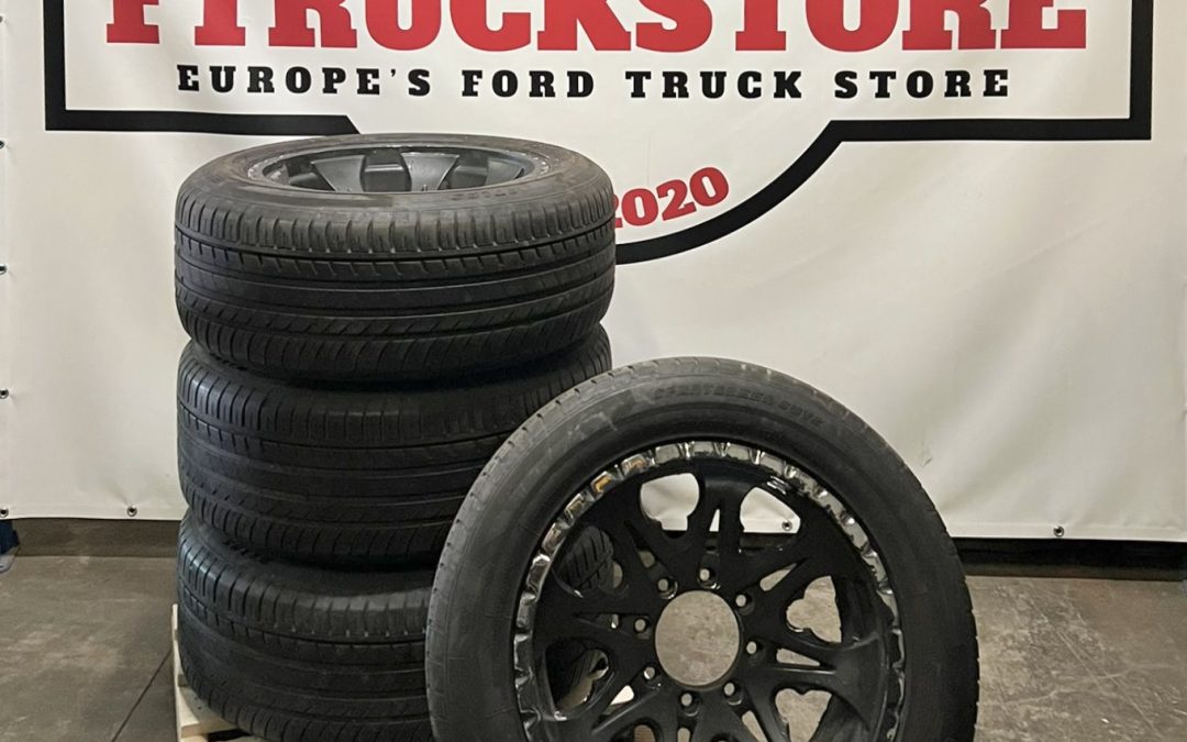 F250/F350 8-lug Wheel Set 1999/2010 20Inch